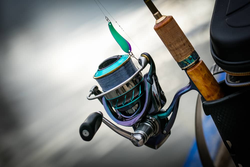 How to Put Fishing Line on a Closed Face Reel